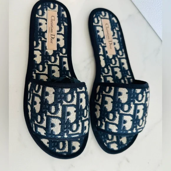 Dior Chez Moi Oblique Slides - Picture 4 of 9